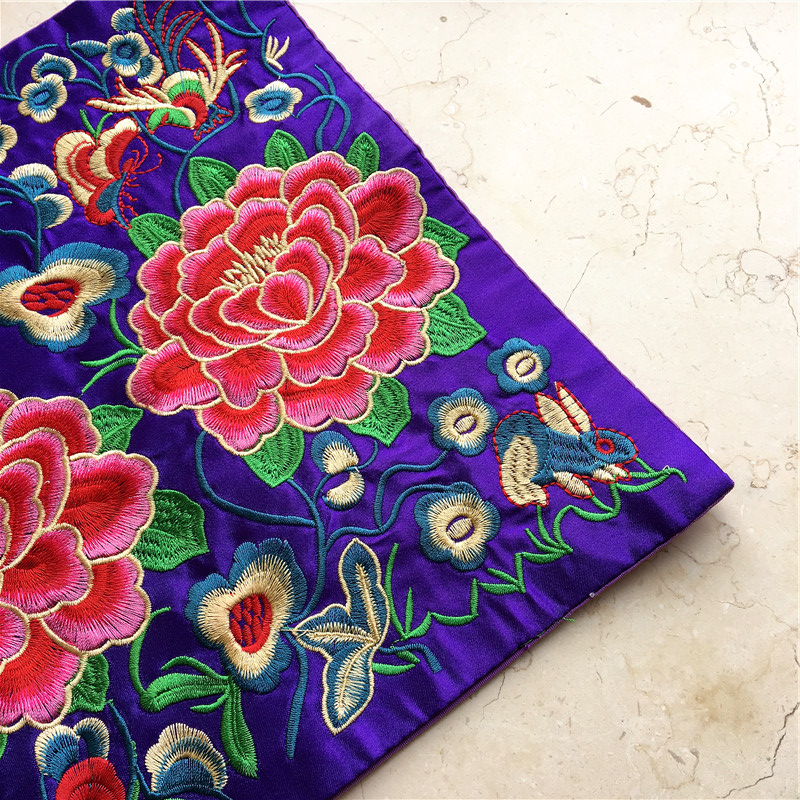 National embroidery table mat (purple)2