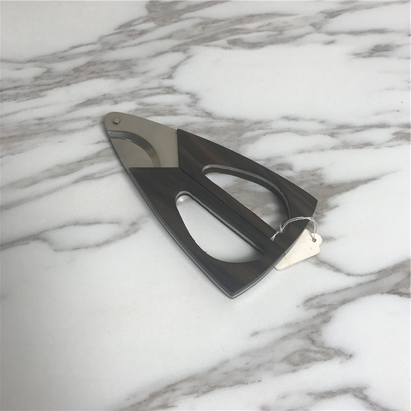 Vogue portable cigar scissors1
