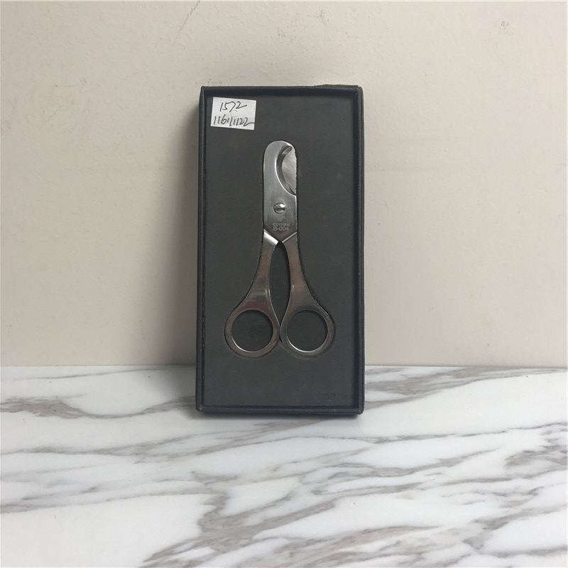 Vogue portable cigar scissors1