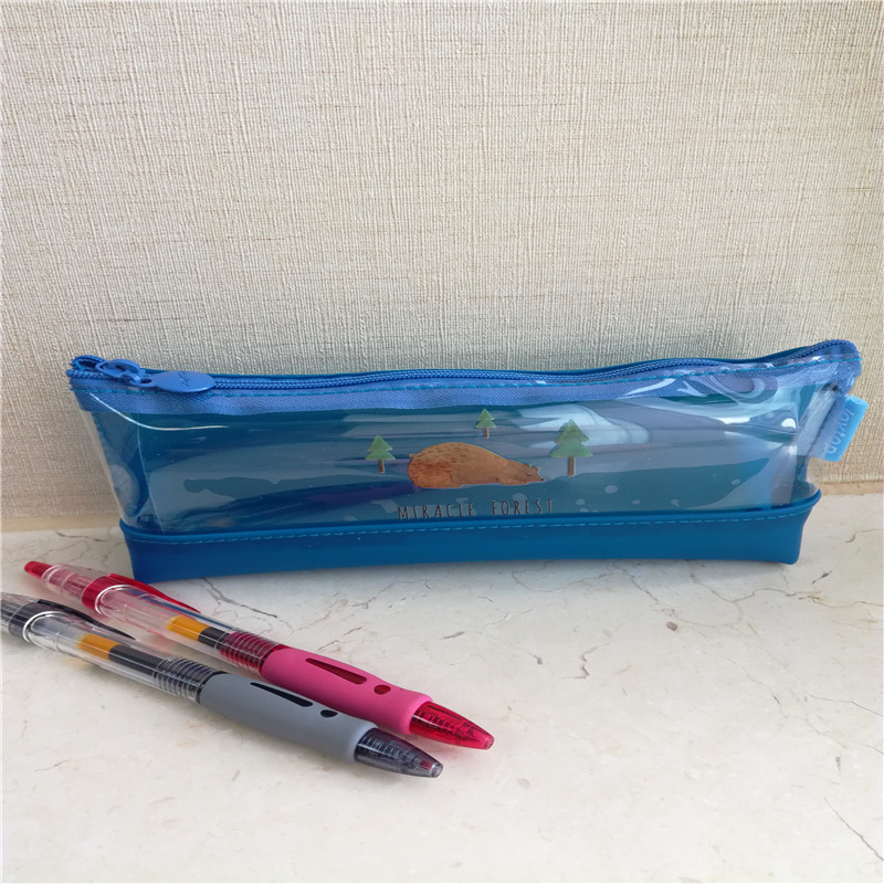 The students are transparent for waterproof bag1
