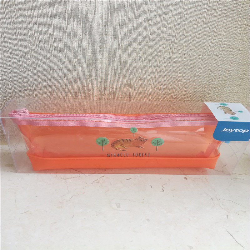 The students are transparent for waterproof bag4
