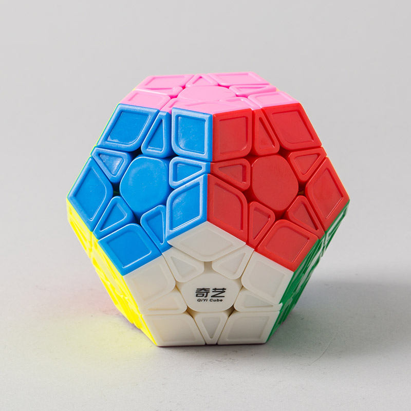 Strange art Kai Heng five magic cube color1