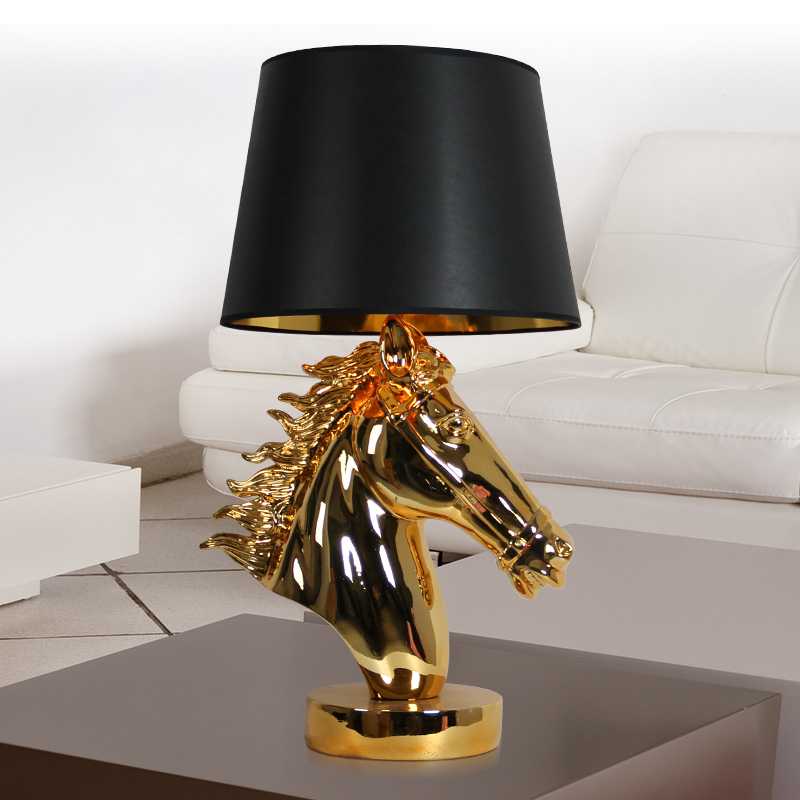 Postmodern wind creative desk lamp TD- Golden Horse living room bedroom reading lamp1