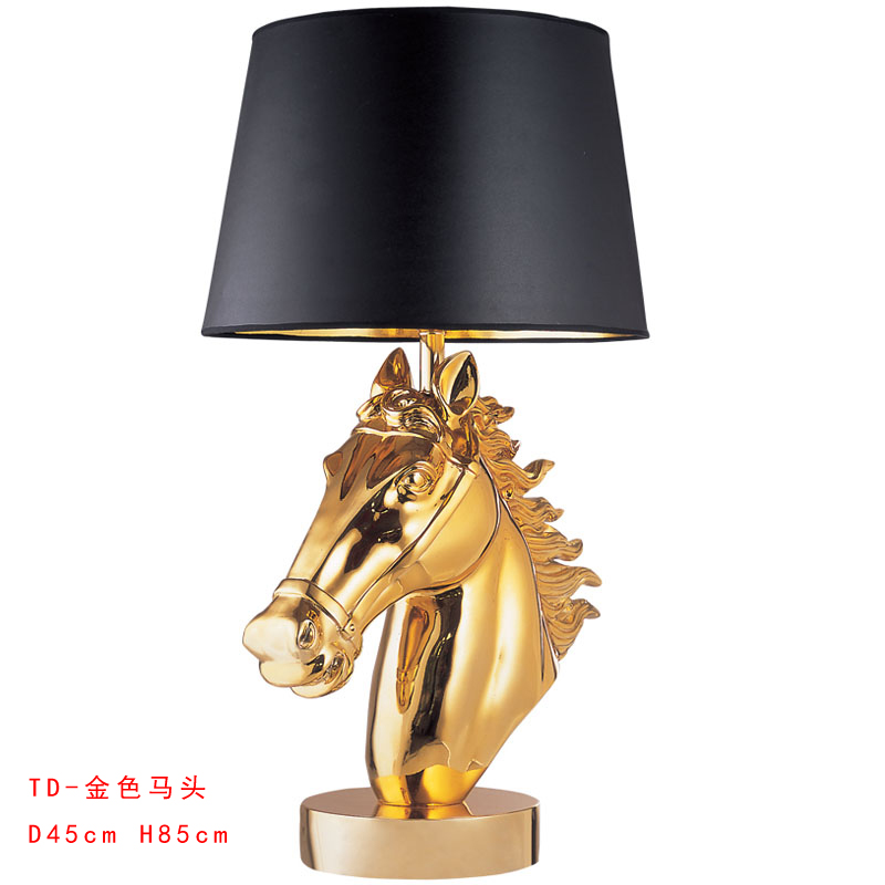Postmodern wind creative desk lamp TD- Golden Horse living room bedroom reading lamp3