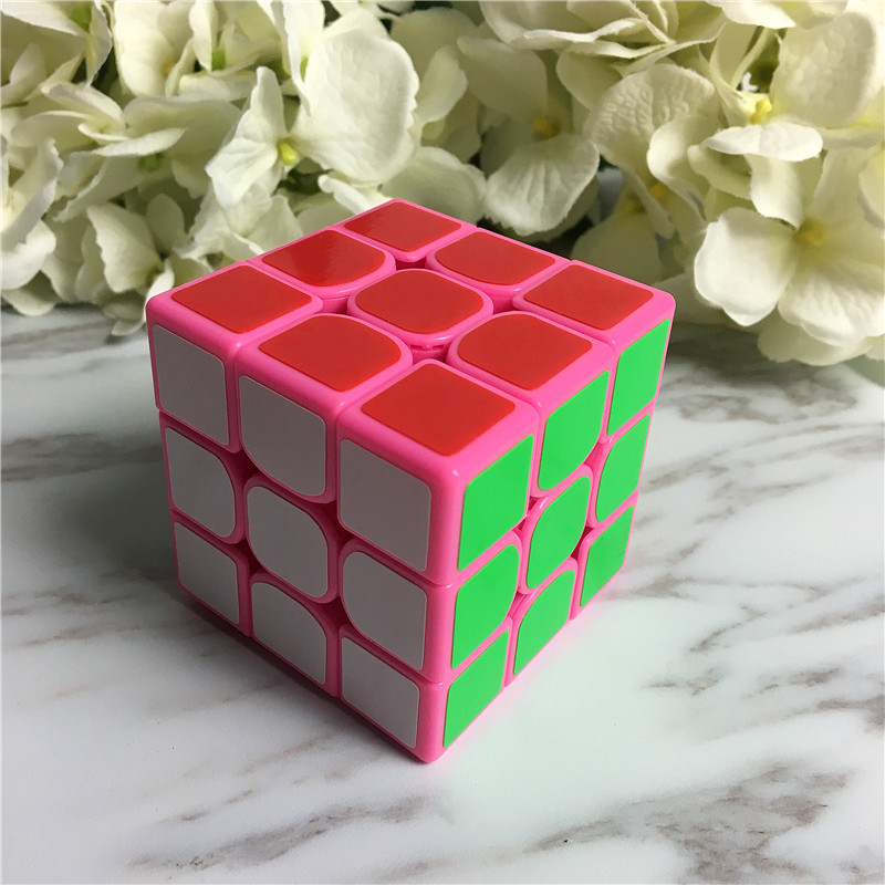 A giant Rubik's cube three order 3X3X3 (Hong Bian)2