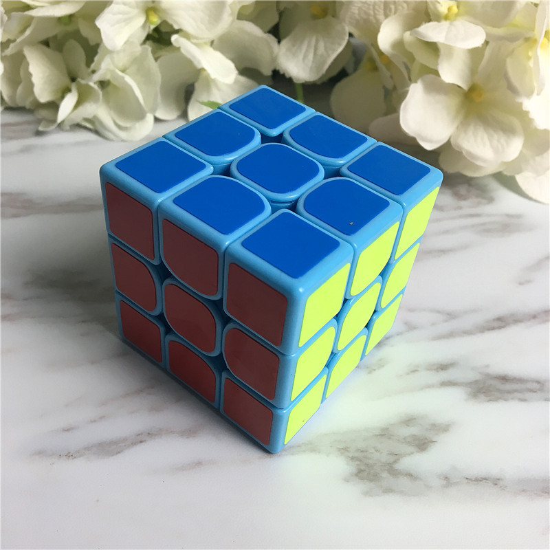 A giant Rubik's cube three order 3X3X3 (Lan Bian)2